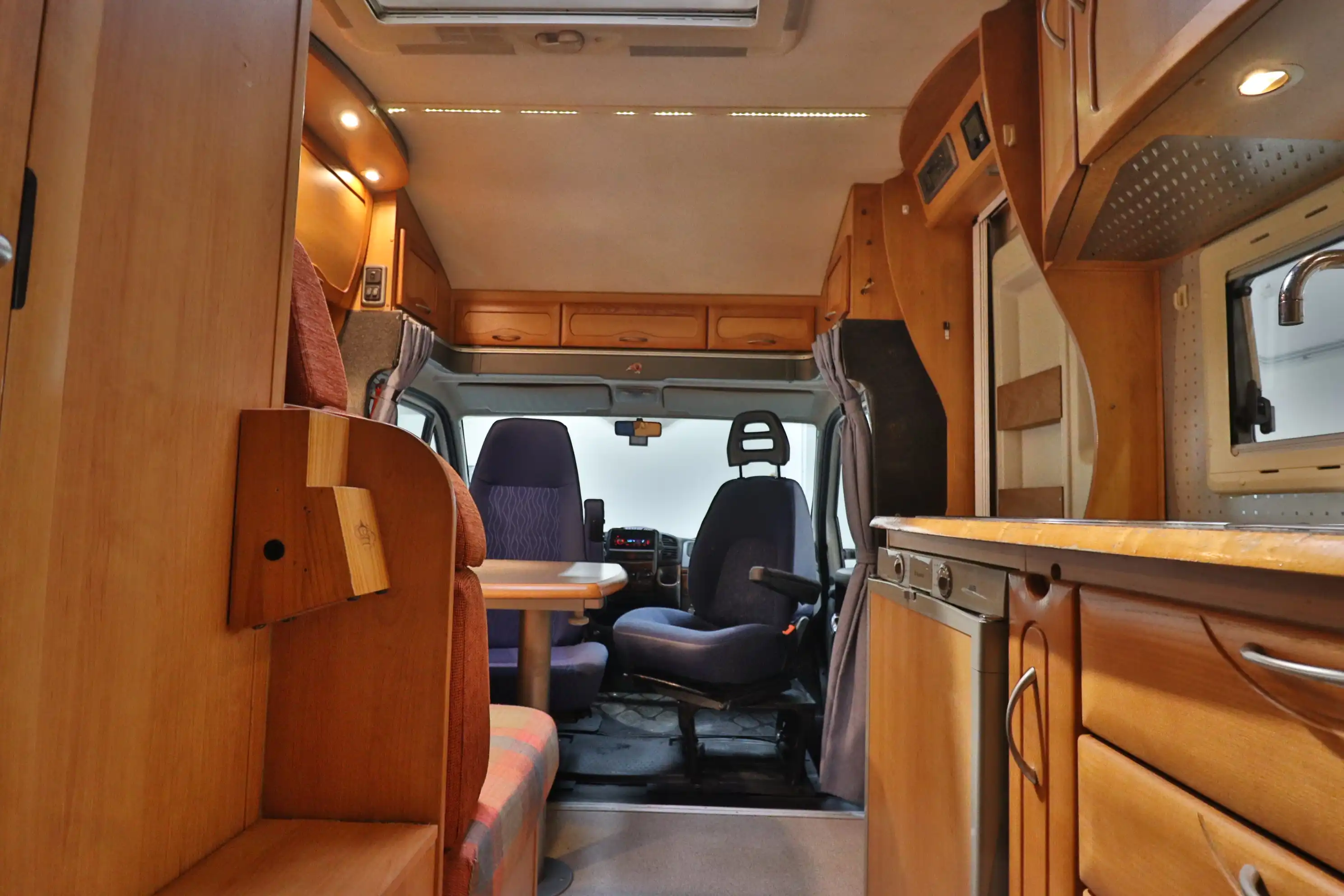 EURAMOBIL Contura 702 EB